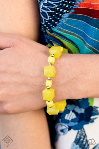 Trendsetting Tourist - Yellow -Paparazzi