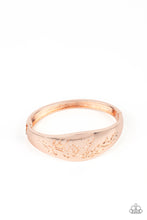 Load image into Gallery viewer, Fond of Florals - Rose Gold -Paparazzi