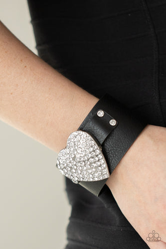 Flauntable Flirt - Black-Paparazzi